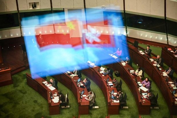 港府財赤議員倡公務員凍薪　分析：就算開刀也不會指向警隊及國安