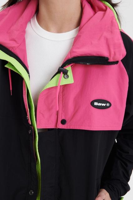 blusa verde e rosa