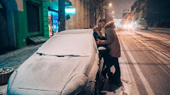 Romantic Snowy Kisses That Melt Your Heart