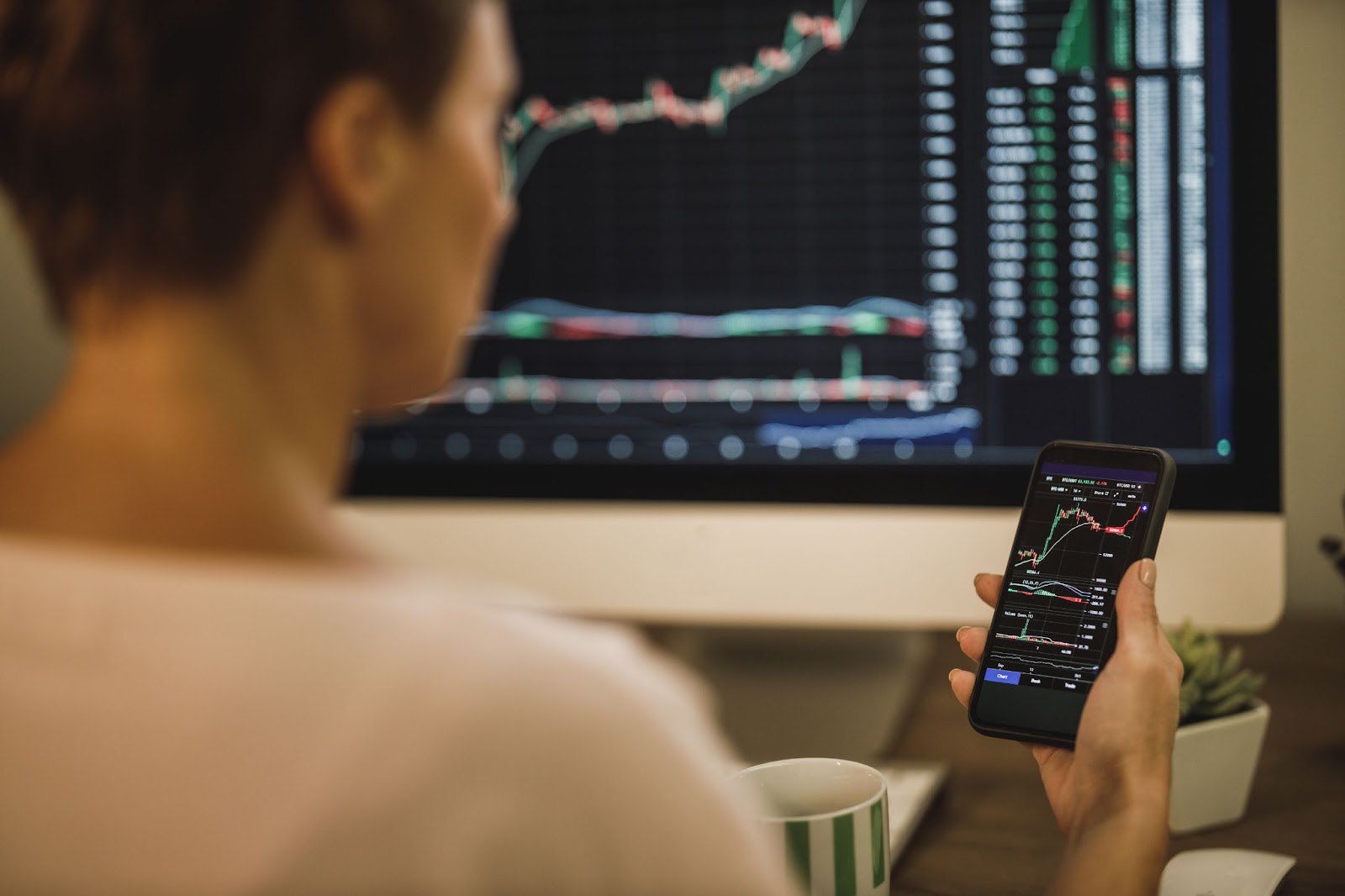La posibilidad de hacer trading desde el celular