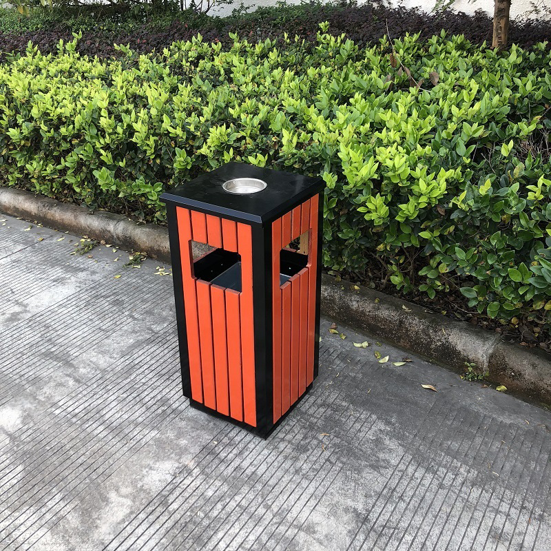 Thùng đựng rác gỗ nhựa gạt tàn ở ngoài trời