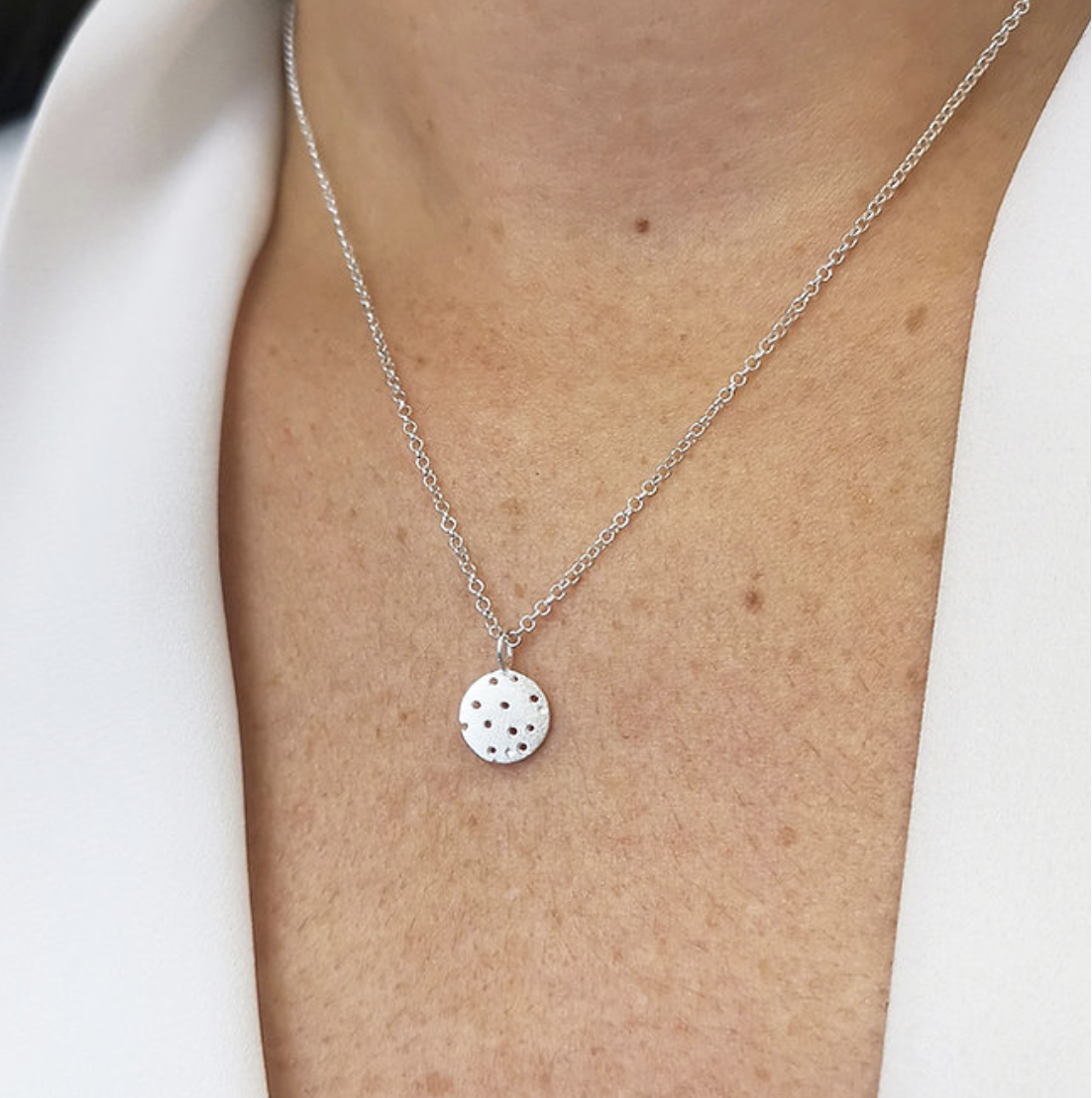 mini round silver pendant necklace