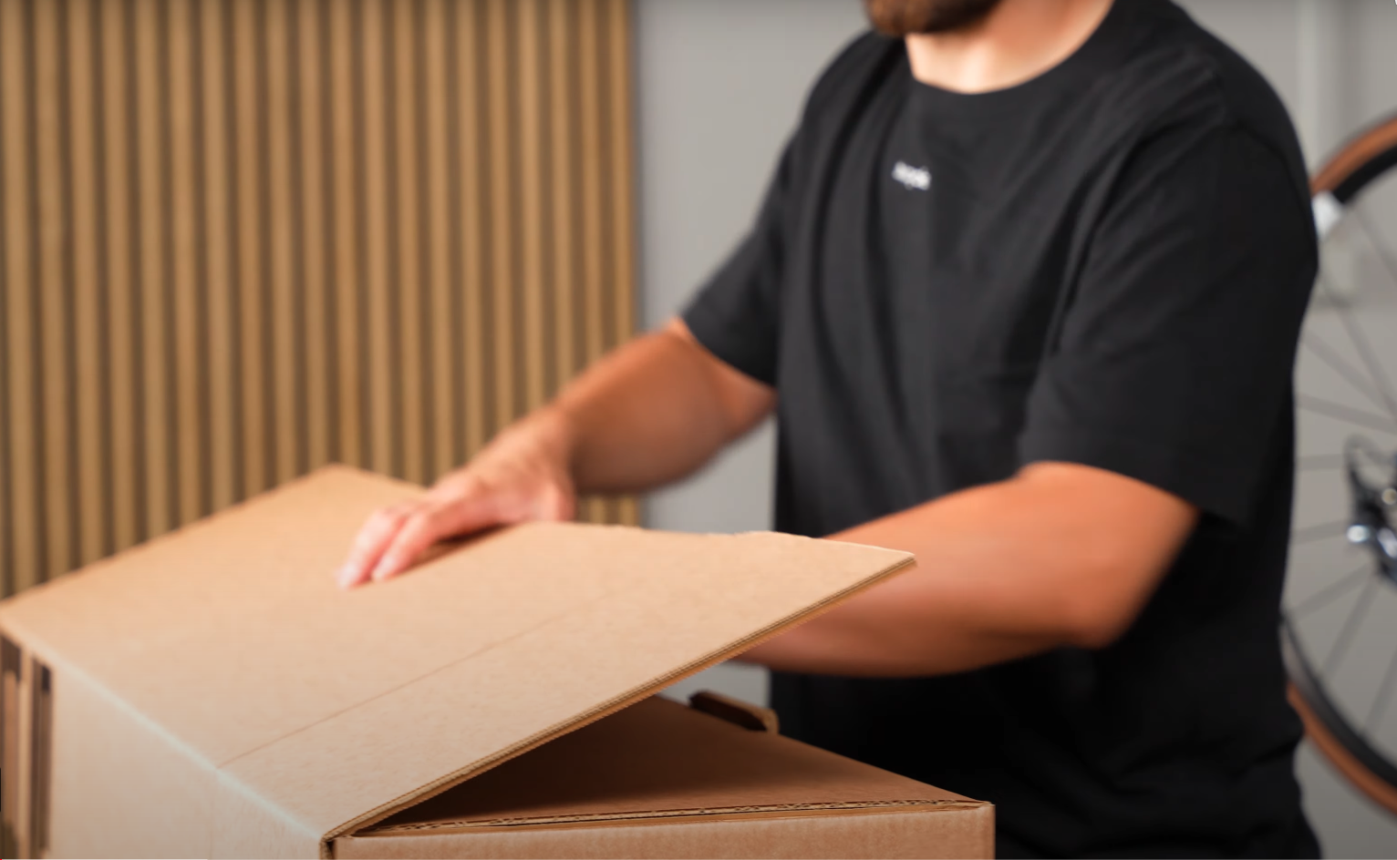 How to pack your bike: Medium Box