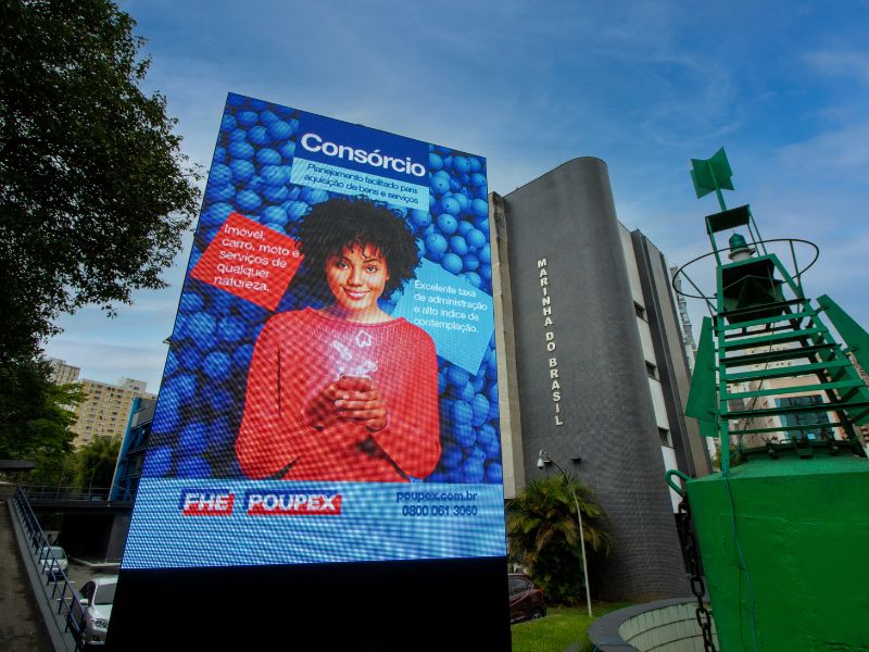 modelos de outdoor verticais