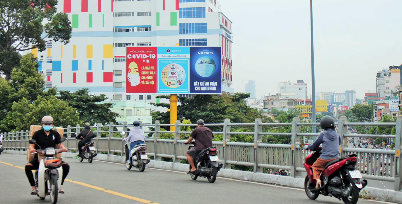biển quảng cáo quận 10