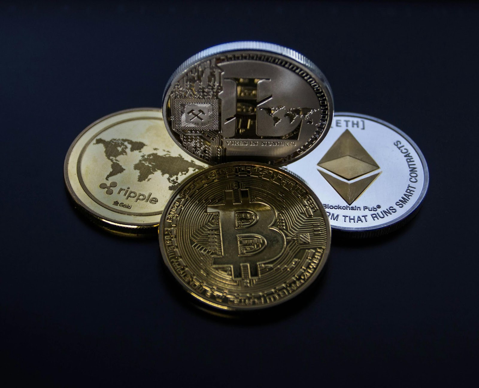 Key Advantages and Disadvantages of Blockchain Casinos