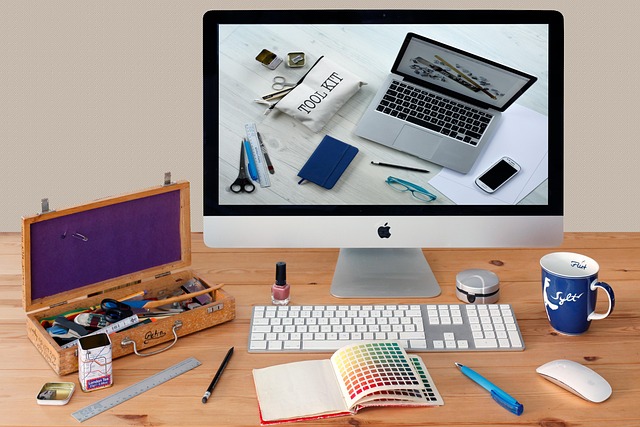 What Comes In The Box While Purchasing iMac 1