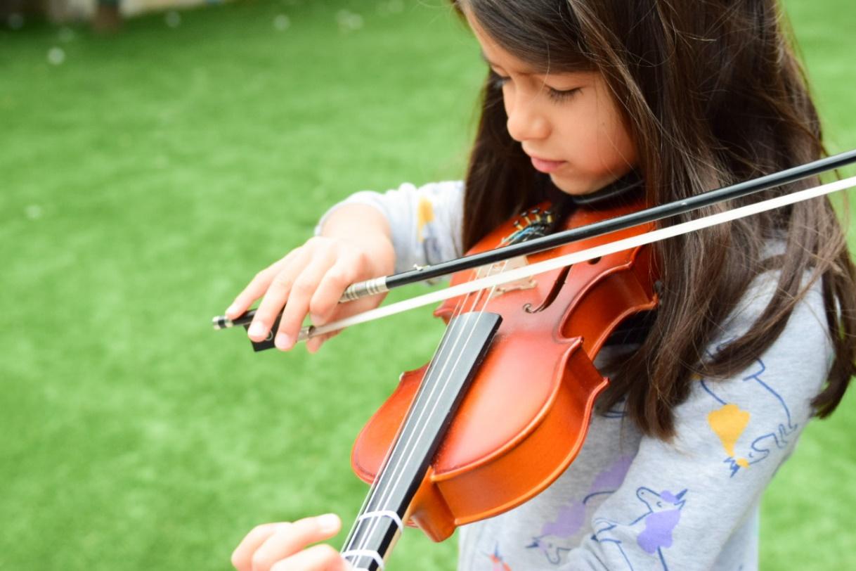 Tips for Preparing Kids to Play an Instrument: Violin for Kids | Local  Passport Family