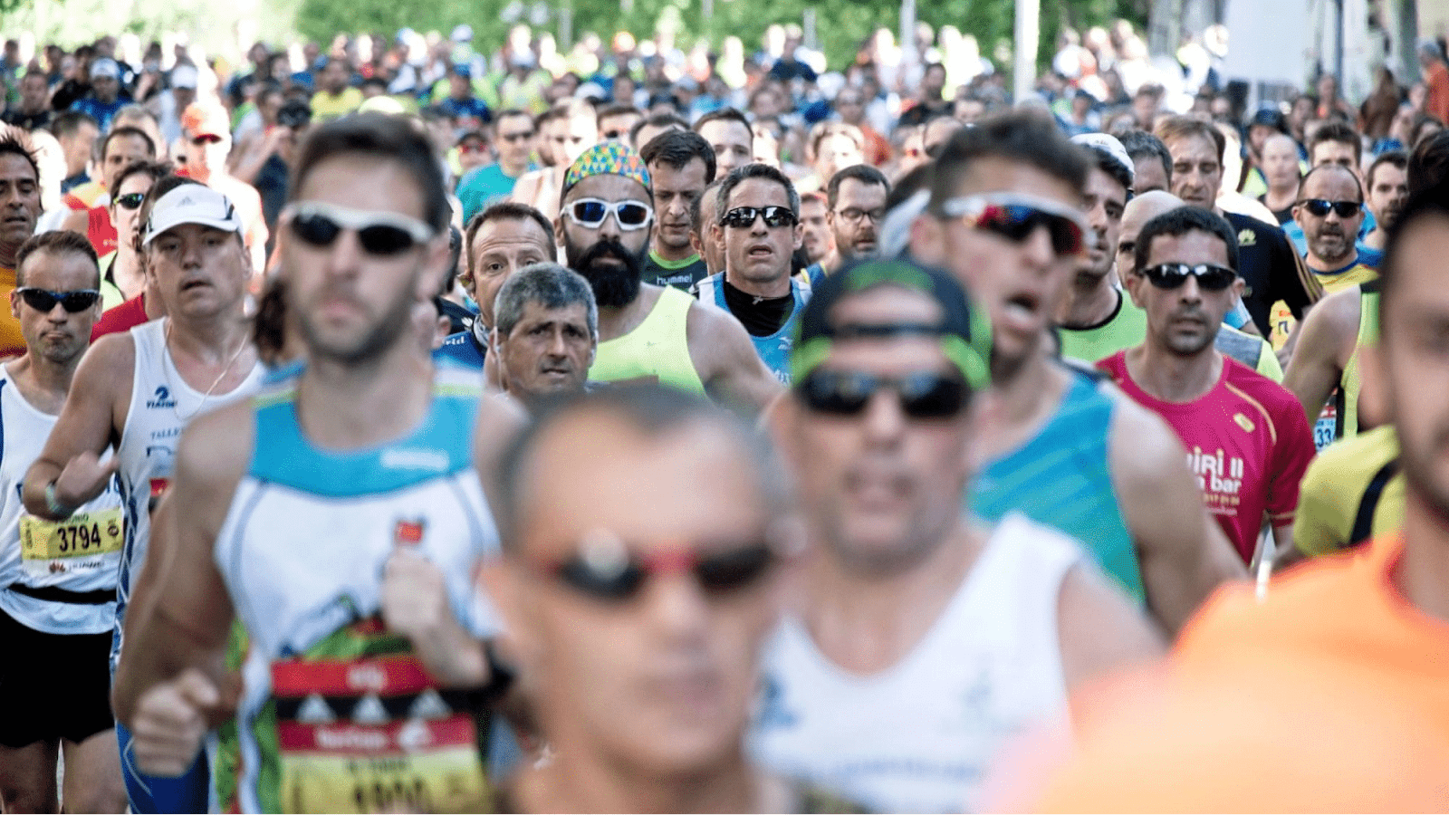 A crowd of runners