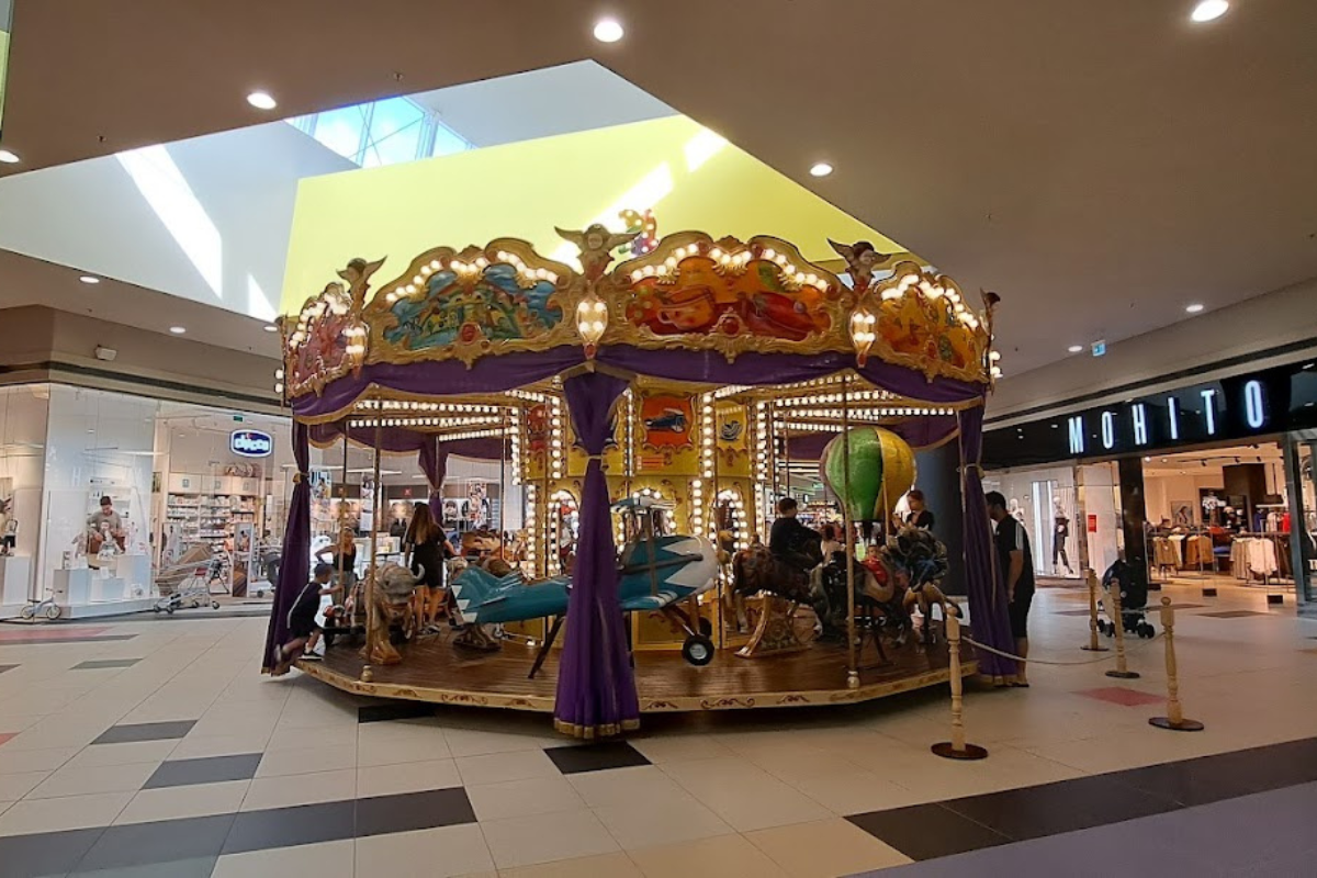 shopping centre in brasov