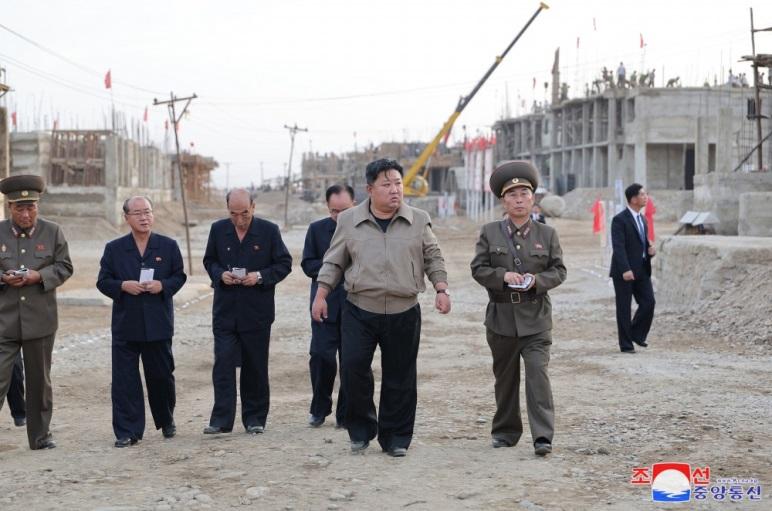 Respected Comrade Kim Jong Un Guides Campaign of Recovering from Flood Damage in North Phyongan Province