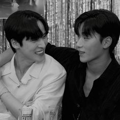 Yunho San ATEEZ ❤️ B1A4's Gongchan looking at each other