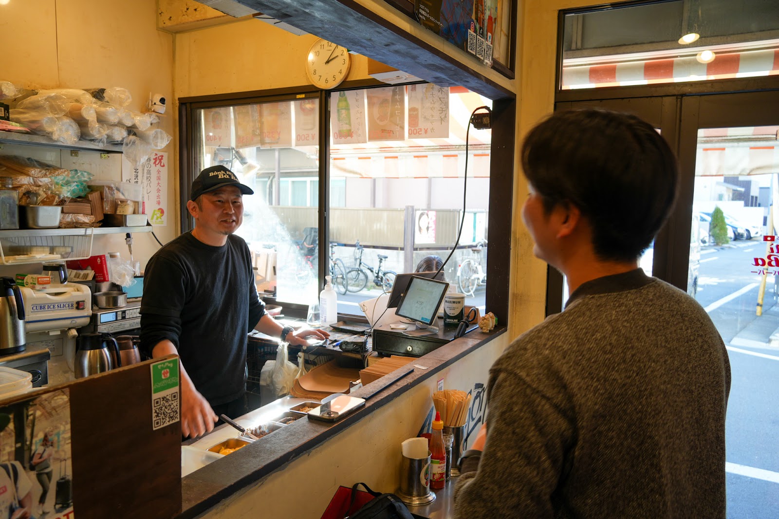 バインミーバーバーの店長・多和さん