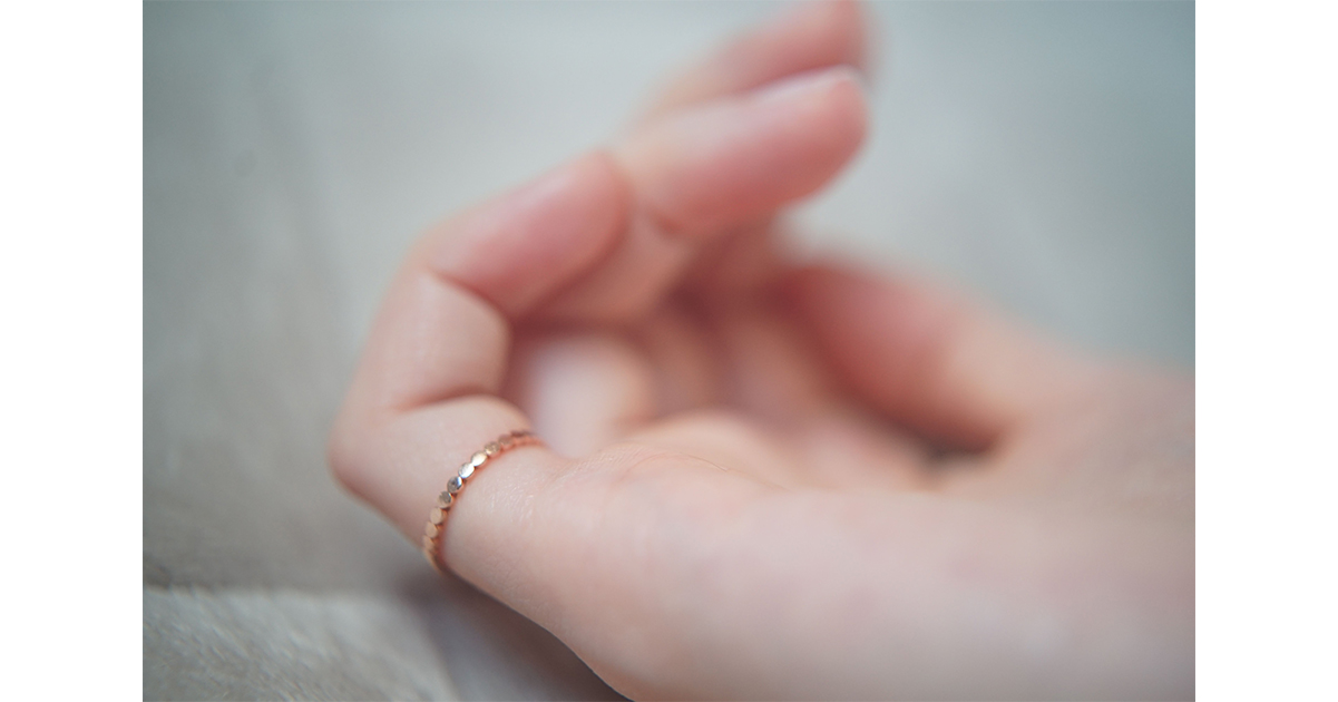 Bague à l'auriculaire