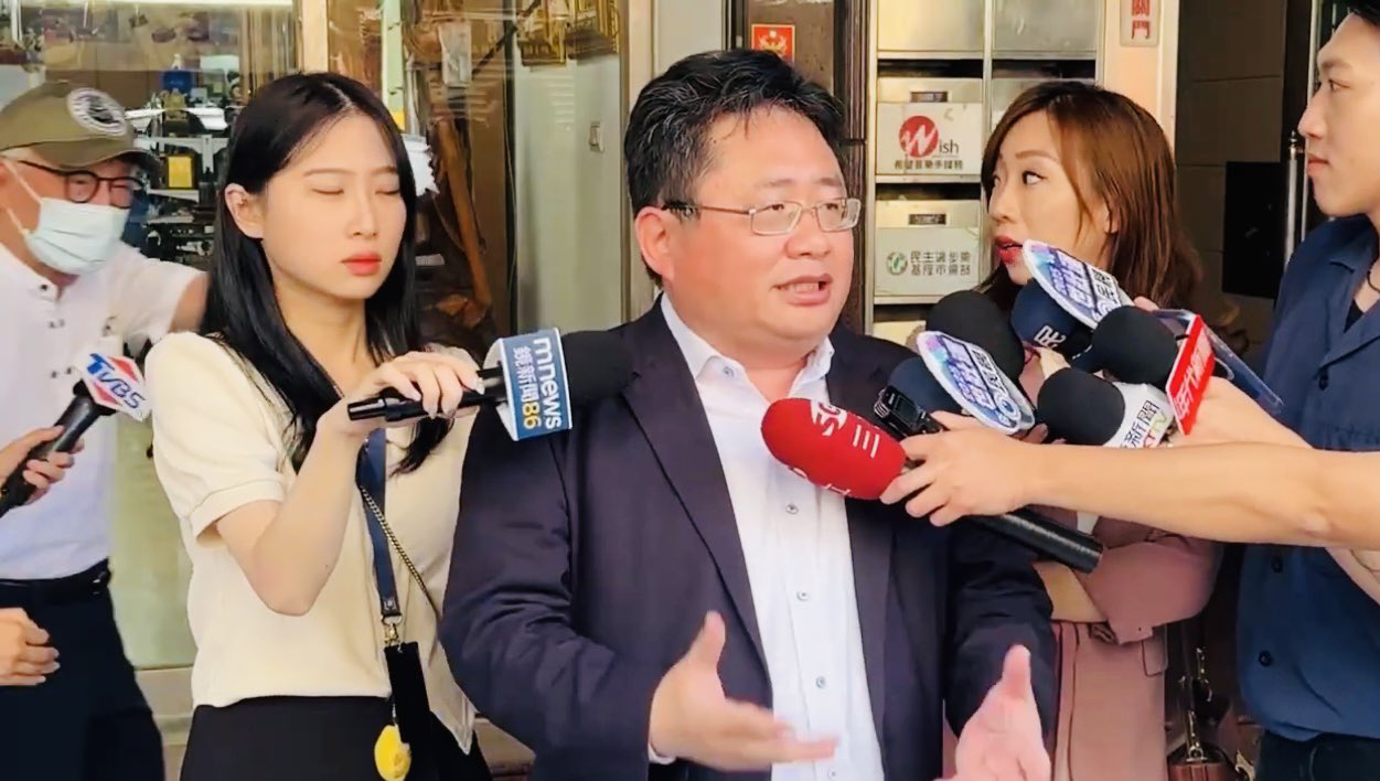 以台灣公民身份要求罷免國民黨立委林沛祥/矢板明夫