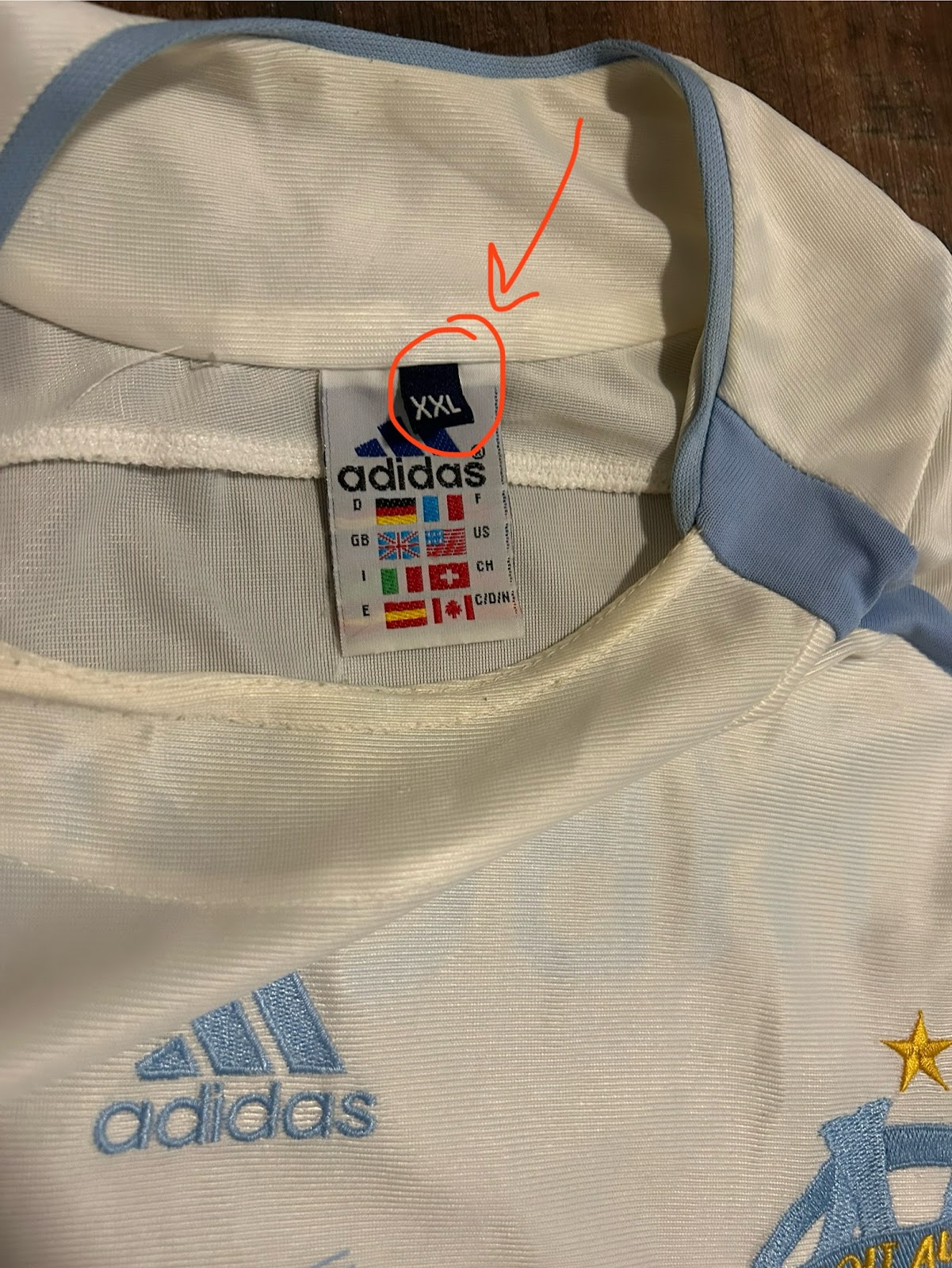 Fake Adidas shirt example