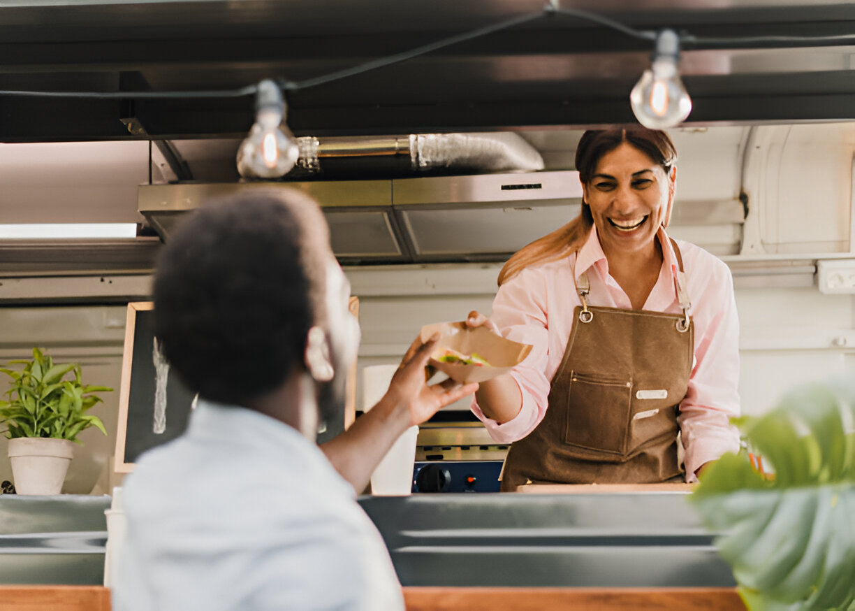 Como aproveitar as festas para aumentar a renda: ideias criativas para vender mais - Blog do Mercantil Atacado