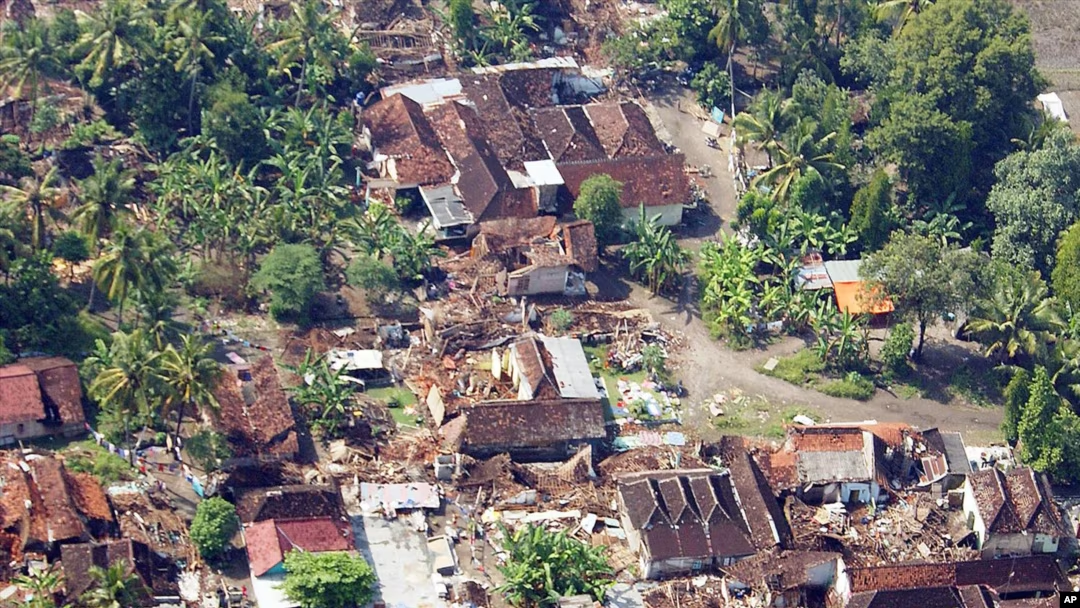 bencana alam terparah di indonesia gempa yogyakarta