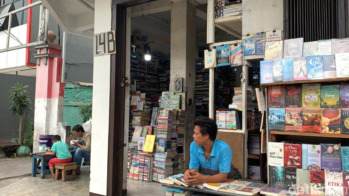 toko buku bekas terdekat