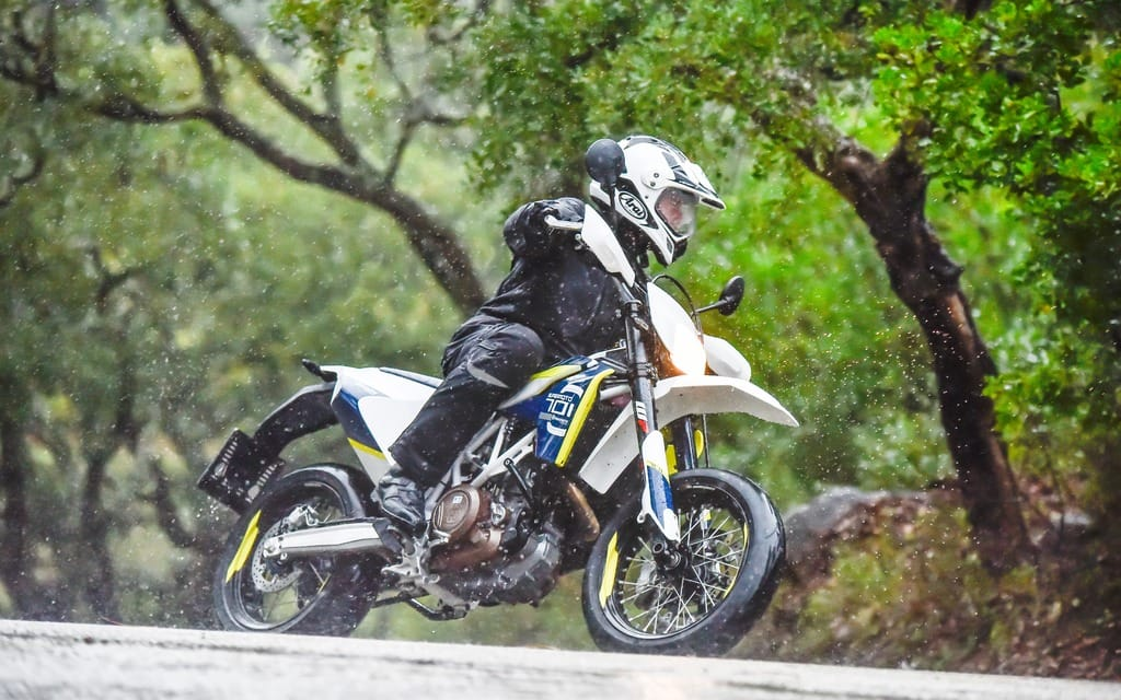  Supermoto Menaklukan Hutan Kota