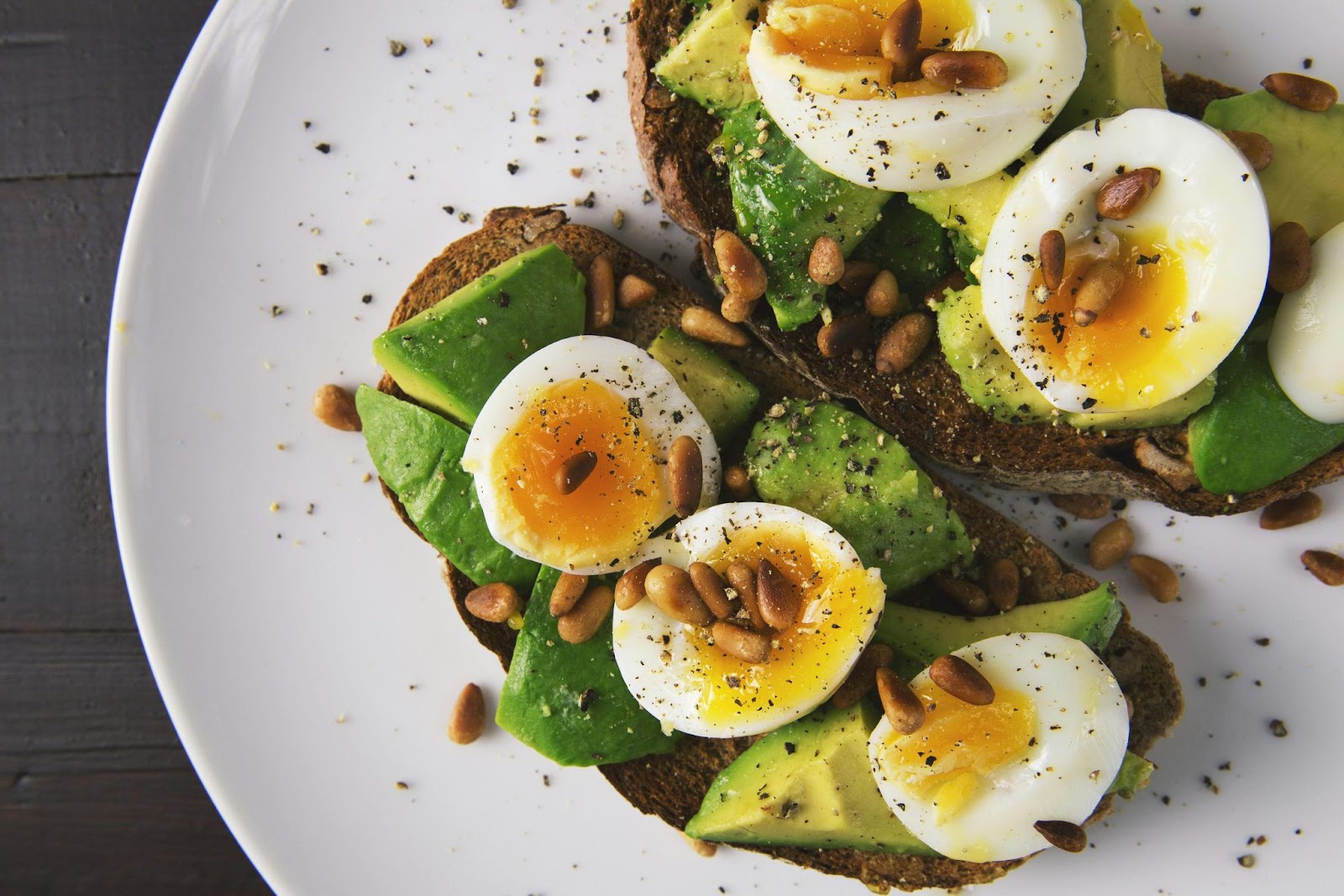 Want to lose weight fast in 15 days? Discover 9 proven tips that include balanced diet changes, effective belly fat exercises, and real success insights to jumpstart your weight loss journey safely.

