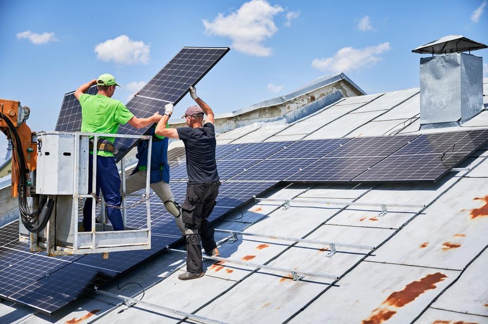 démontage et le transport des panneaux solaires