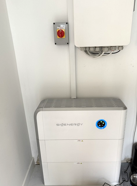 Dan's solar battery system