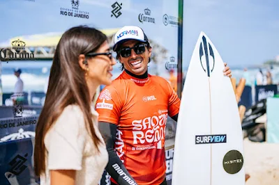 Miguel Pupo assegura sua posição no primeiro lugar do ranking (Fogo: Thiago Diz/World Surf League)