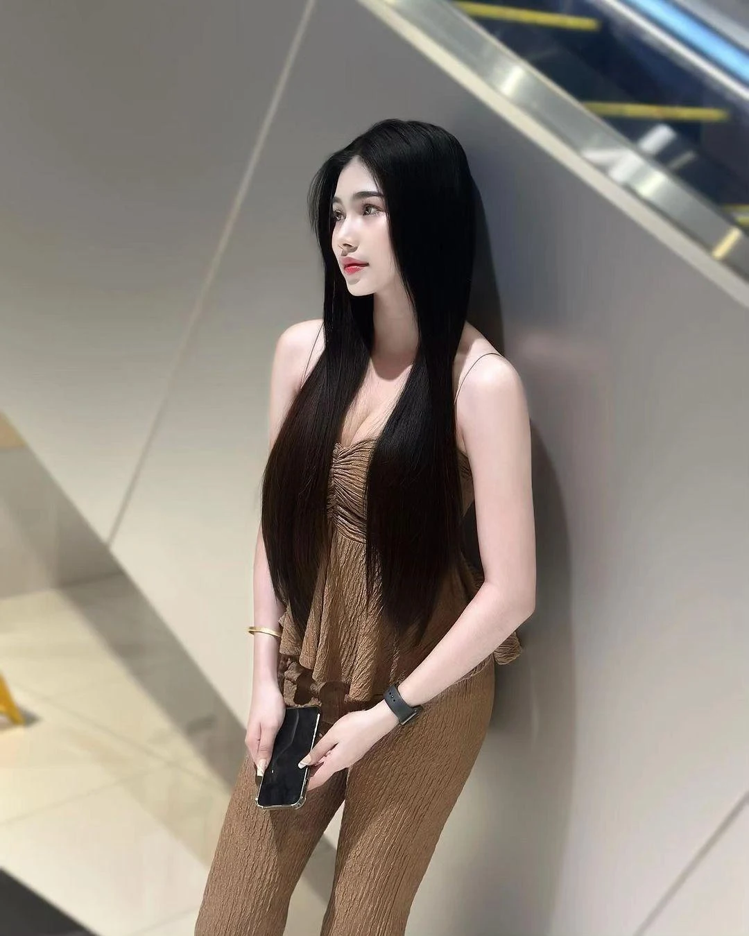 Cewek Cantik yang Membuatmu Menginginkan Lebih, cewek cantik, inginkan lebih, gadis menggoda