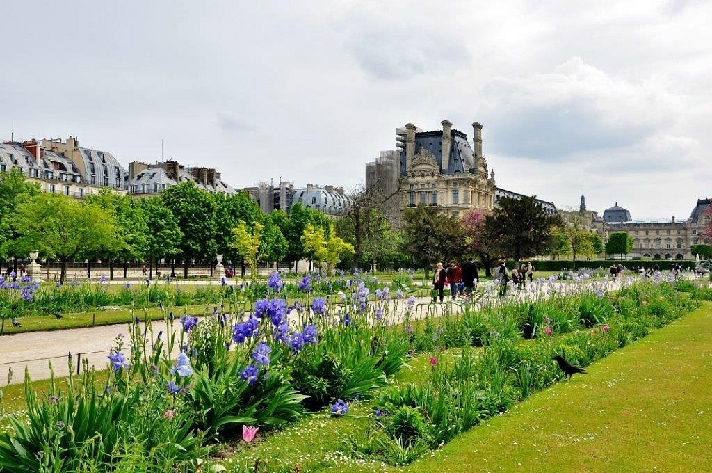 Top Instagram Spots for Girls in Paris | WeShare Guide