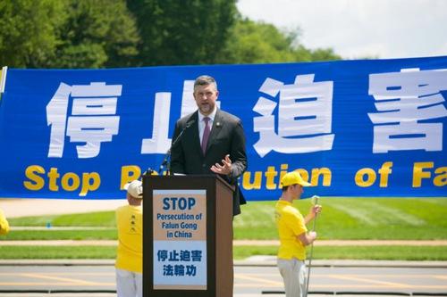https://en.minghui.org/u/article_images/8cc953b70012e208668ae98e19e9e893.jpg