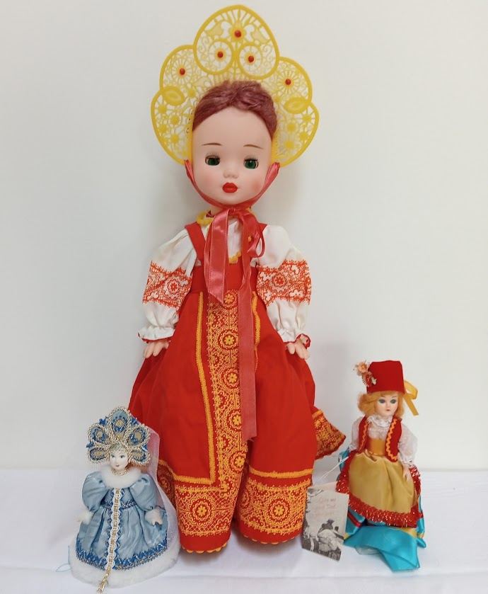 A variety of Russian dolls