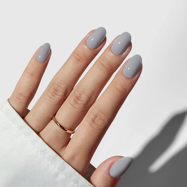 Olivia Rodrigo Nails (Light Grey Press-ons)