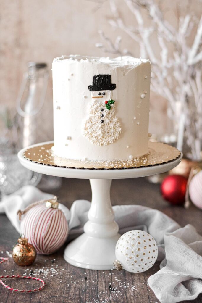 43 Dazzling Christmas Cake Ideas That'll Steal The Show