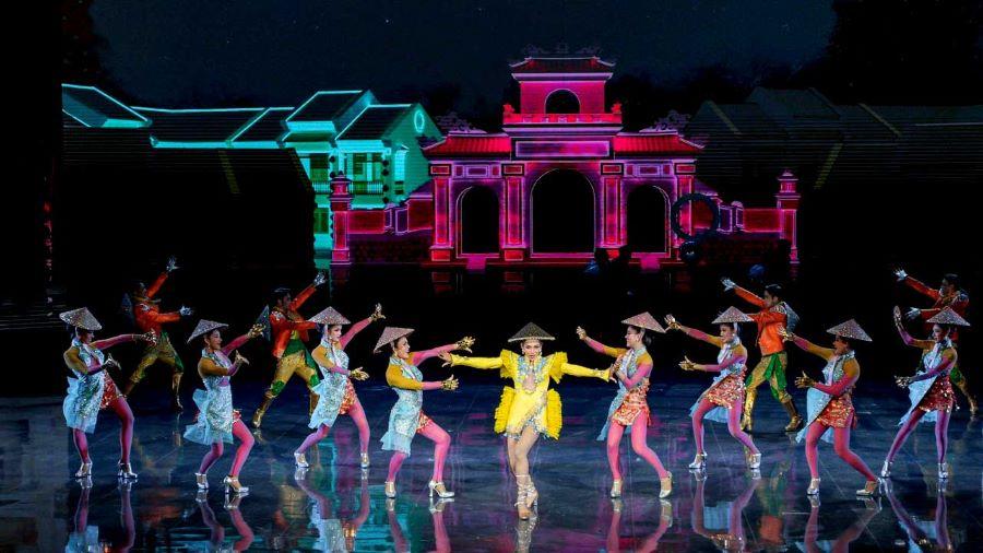 Colosseum Show nổi tiếng nhất Thái lan có gì?