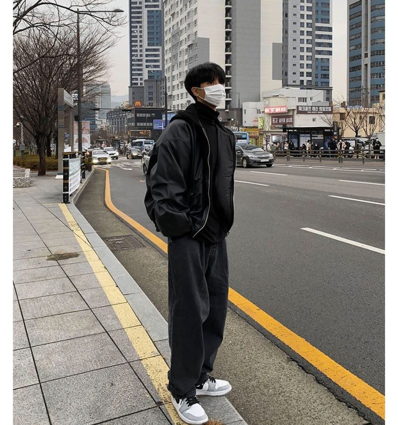 Korean Men's Fashion: Urban Cool: A Korean Man’s Relaxed Streetwear Look