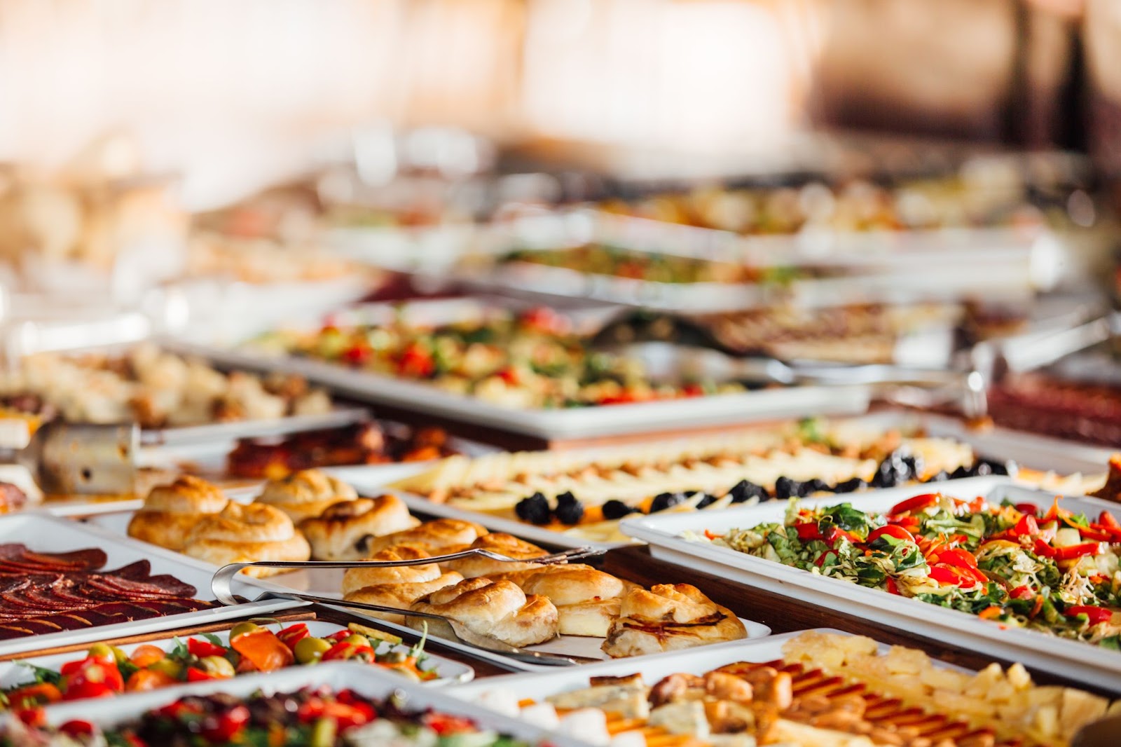 best food to serve at a wedding