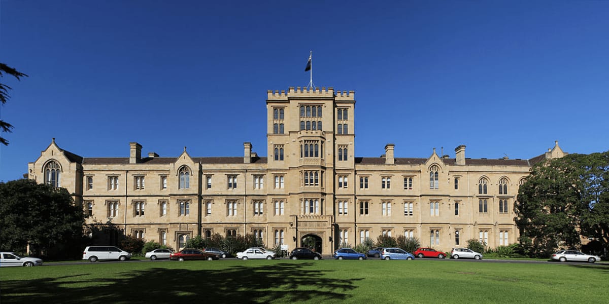 Victoria University Australia, Ranking, Campuses, Gym, Dorms, Application, Enrolment, Degrees, Scholarships, Career Services, and Application Dates.