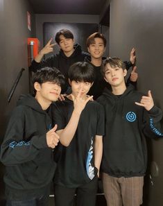 This contain an image of DAY6