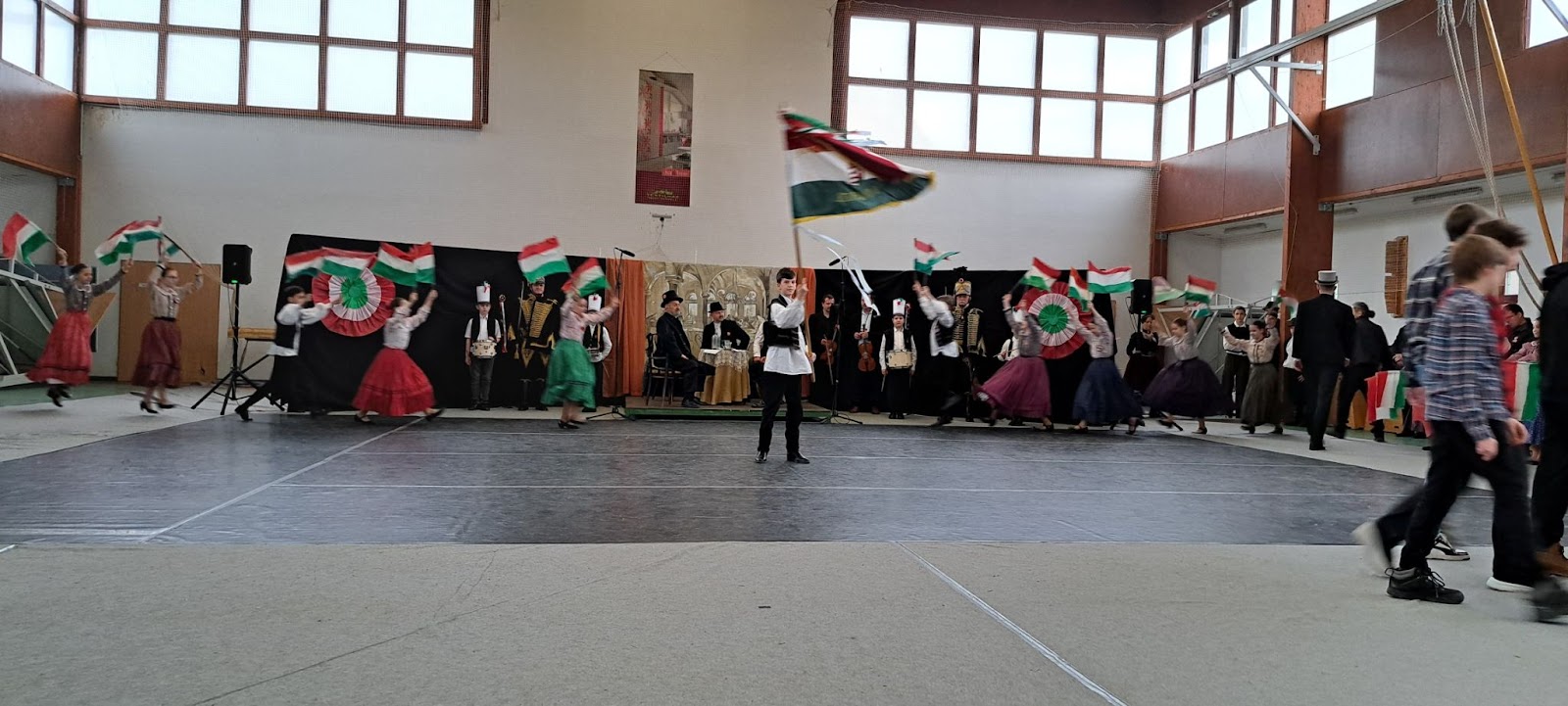 kép