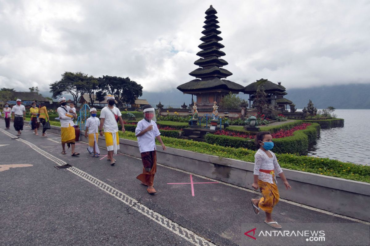 must-see performance in bali Sambirenteng Dance in Tabanan