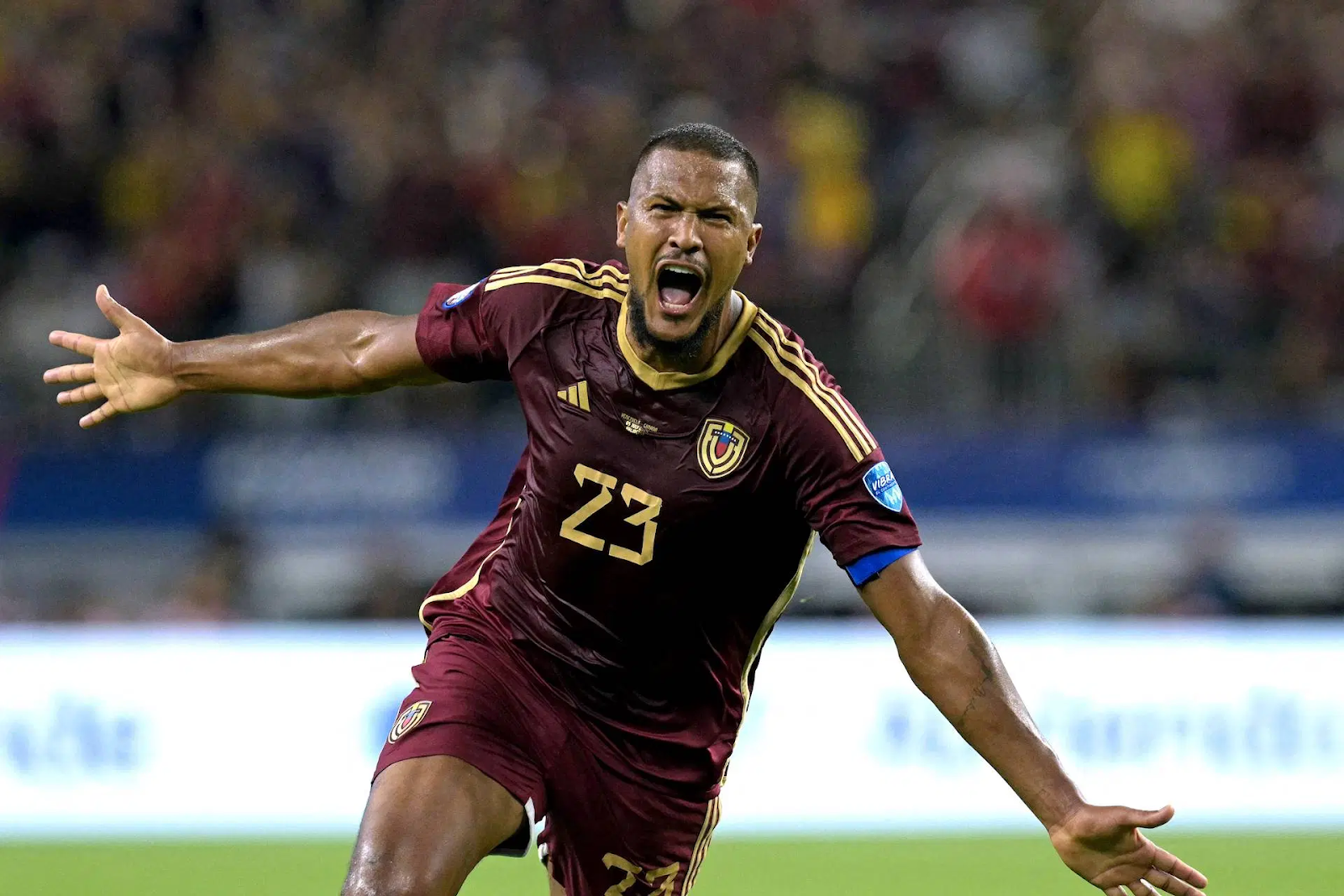 Salomón Rondón: Hành trình của một tiền đạo nổi bật từ Venezuela