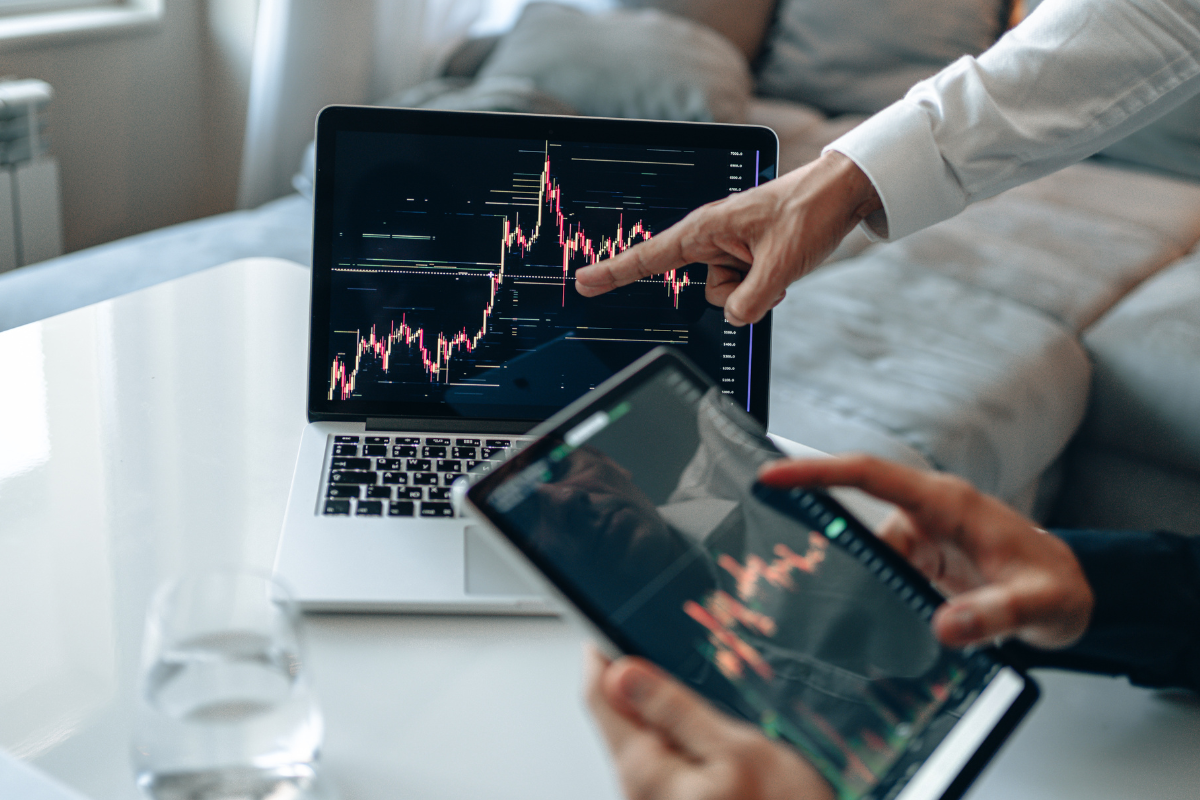 Navigating Economic and Tech Signals in 2025: What Singapore’s Job Market in AI, Data, and Finance Reveals