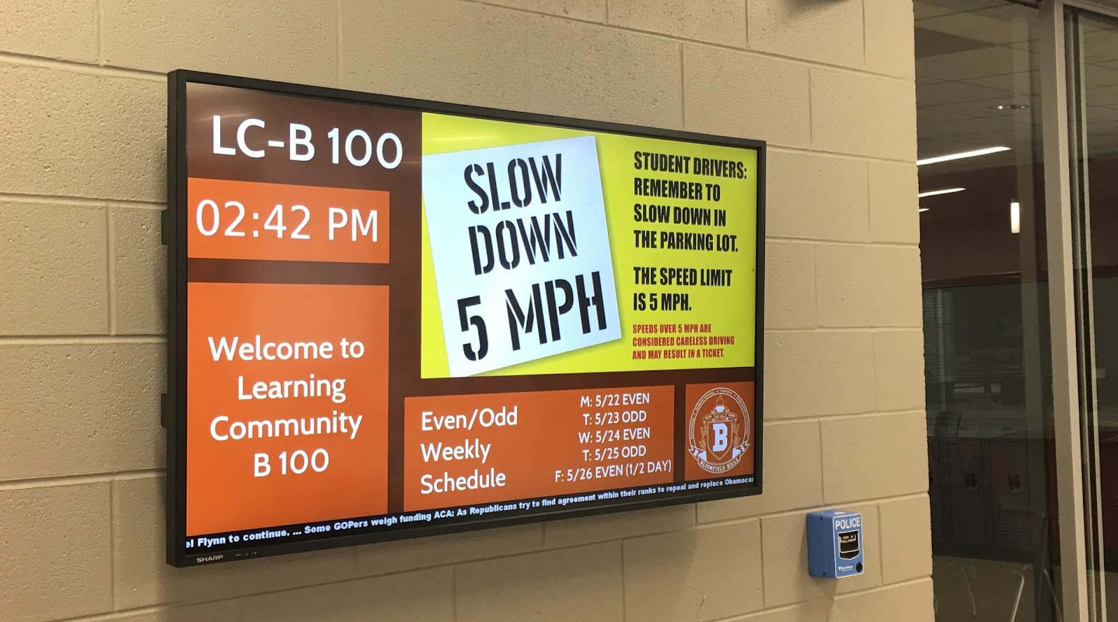 Digital bulletin boards for schools 