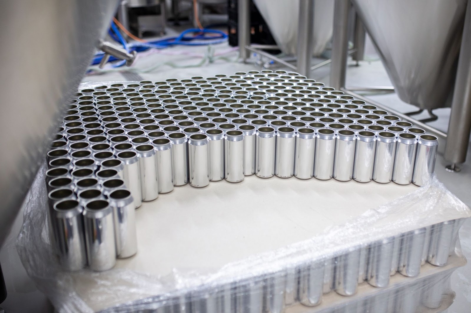 Mass production of beautiful aluminum product design cans ready for market 