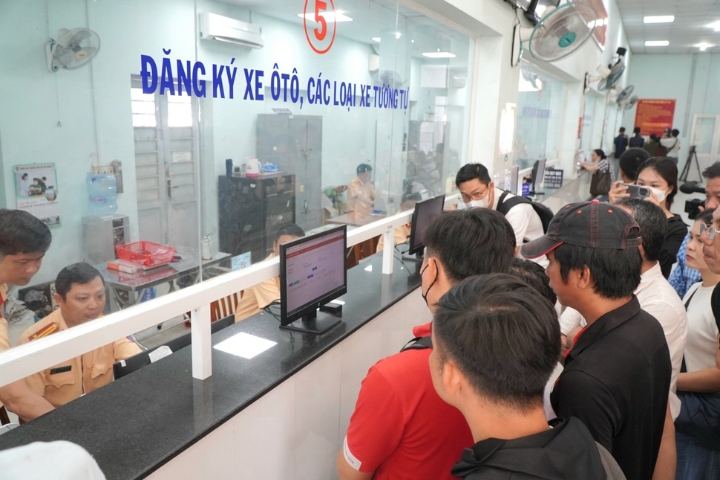 Trước khi thực hiện thủ tục đăng ký biển số xe 98, người dân cần chuẩn bị đầy đủ hồ sơ