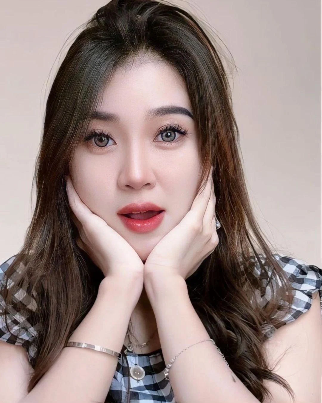 Gadis Seksi yang Membuatmu Terpikat Setiap Saat, gadis seksi, terpikat, cewek menggoda