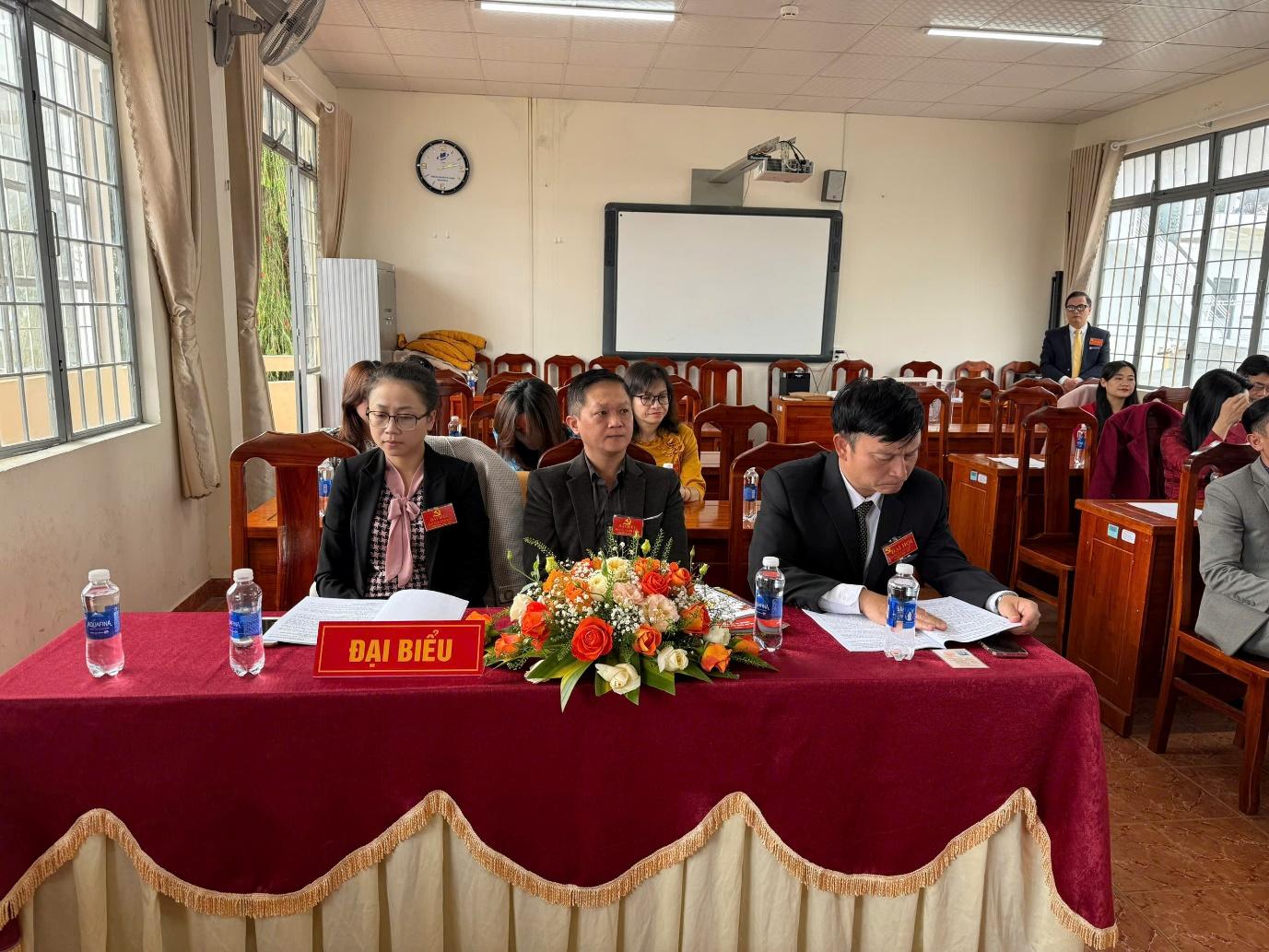 D:\Hạnh Lê\ĐẢNG\Đại hội Chi bộ 2\z6218292549926_5ed519ac5d0793eedd8121d7de5f06e3.jpg