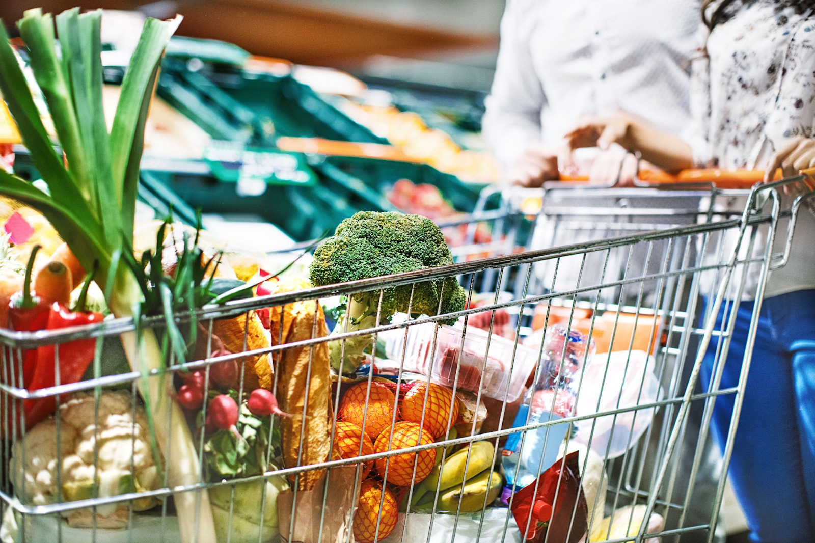 Health Food Store Essentials: Must-Have Products for a Nutrient-Rich Diet