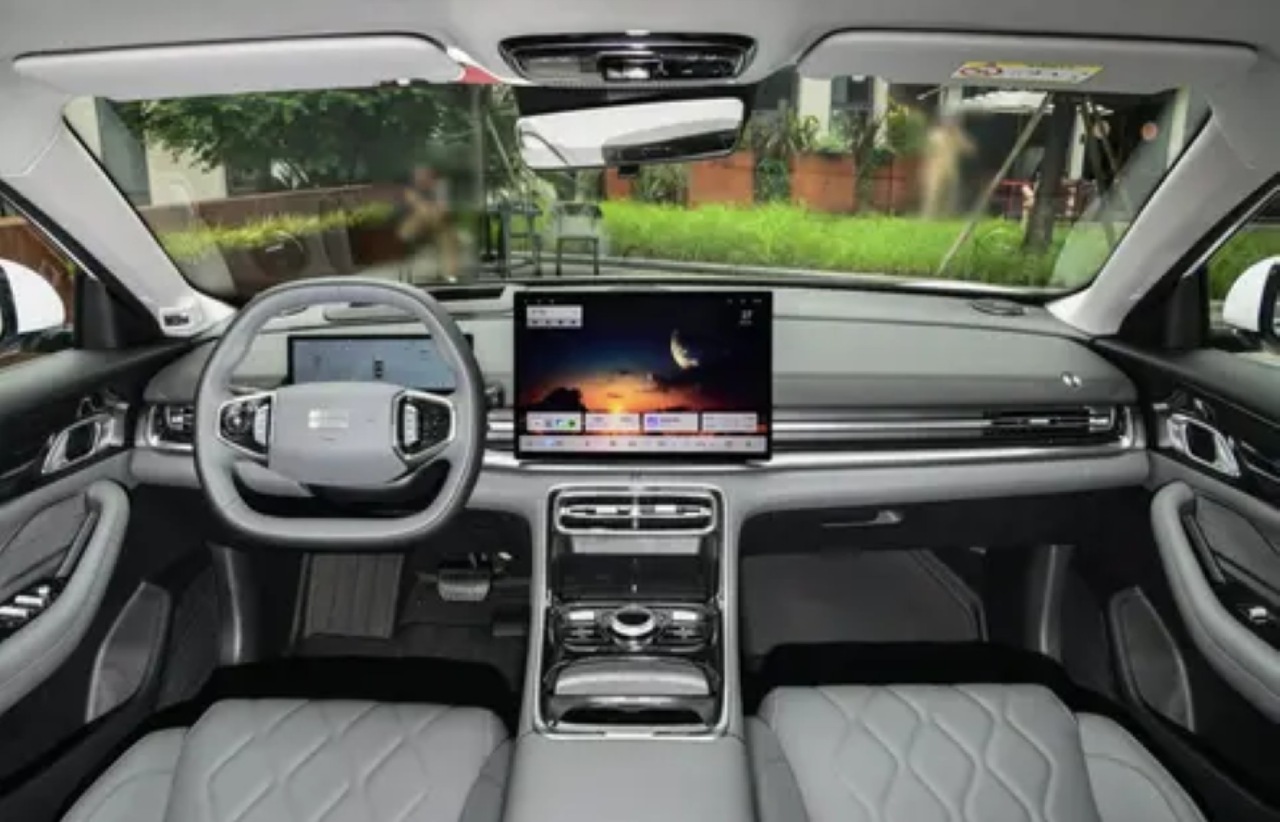 The Geely Galaxy A7 EM-i offers modern design and advanced hybrid tech delivering over 2100 km range, smart features, and a luxurious interior experience.
